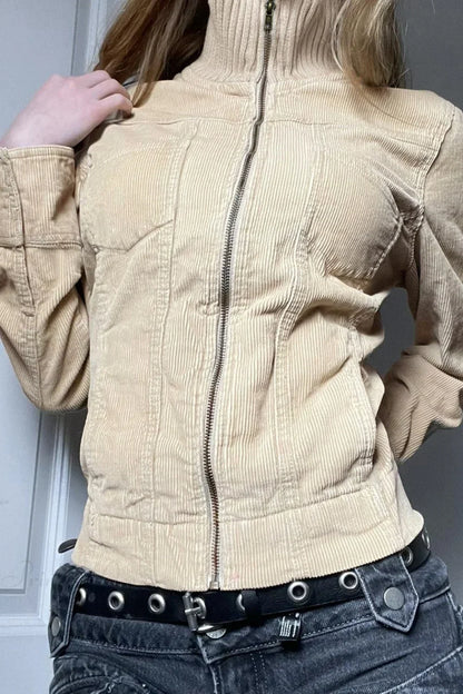 Luvik | Katutyylinen Käytännöllinen Pakkajakkara