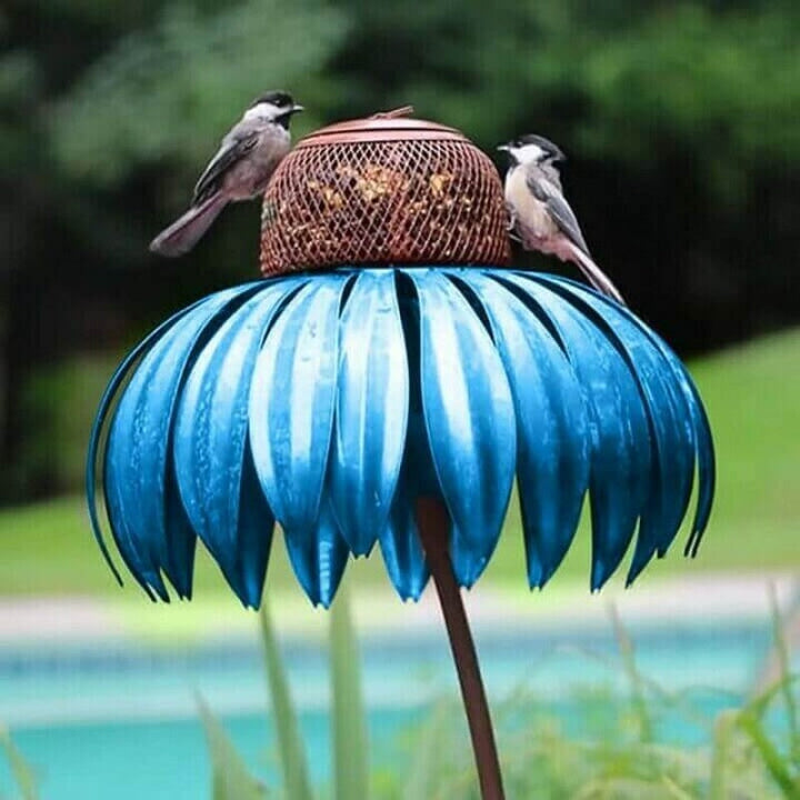 FloraFeeder Fuglebrett – Elegant Hagedekorasjon for Fugler Luvikno