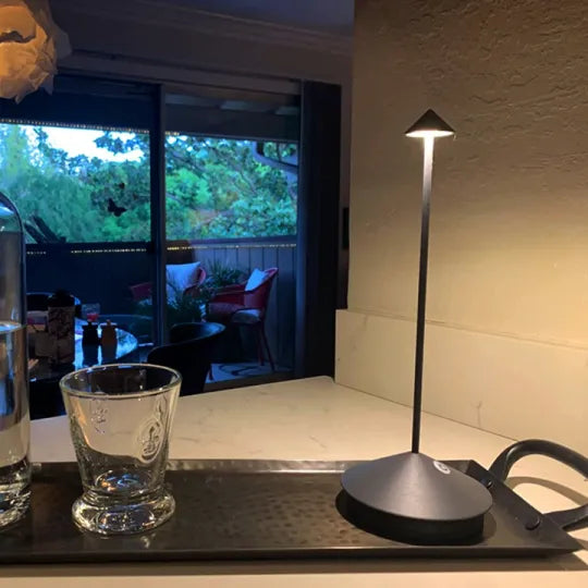 Luvikno | Trådlamp LED-bordlampe - ClarityGlow