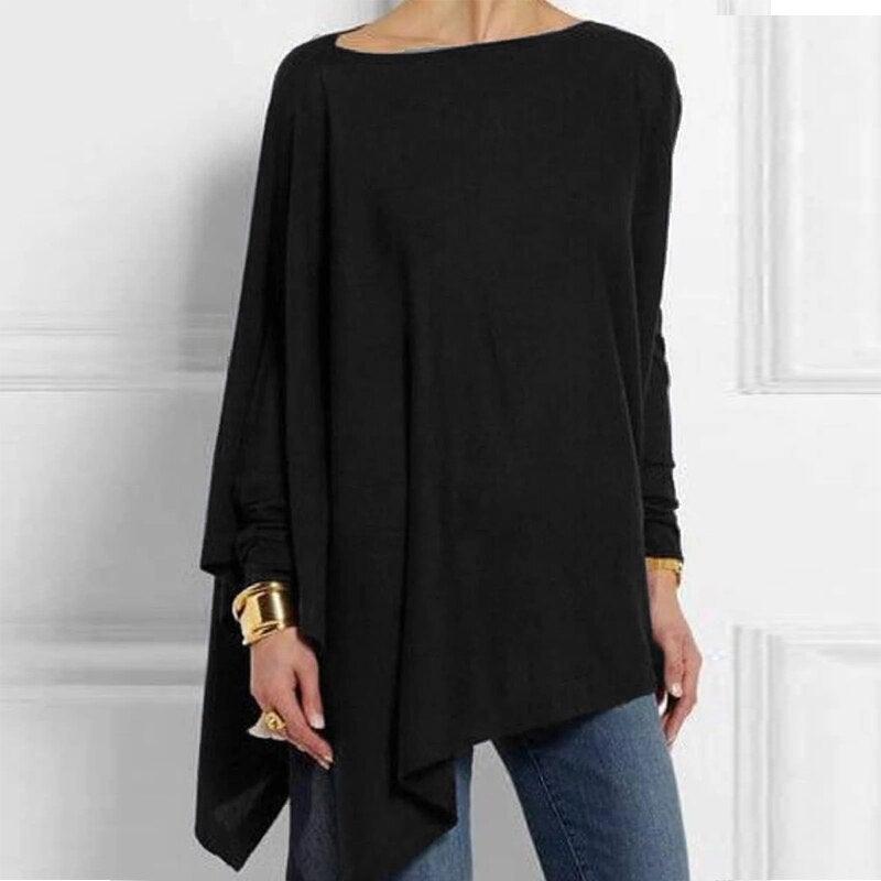 Rückendesign eines gemütlichen und stylischen grauen Pullovers