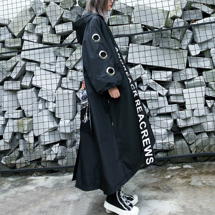 Luvik | svart stor størrelse jakke asymmetrisk hette trench-coat Luvik | trykte jakker belte midje