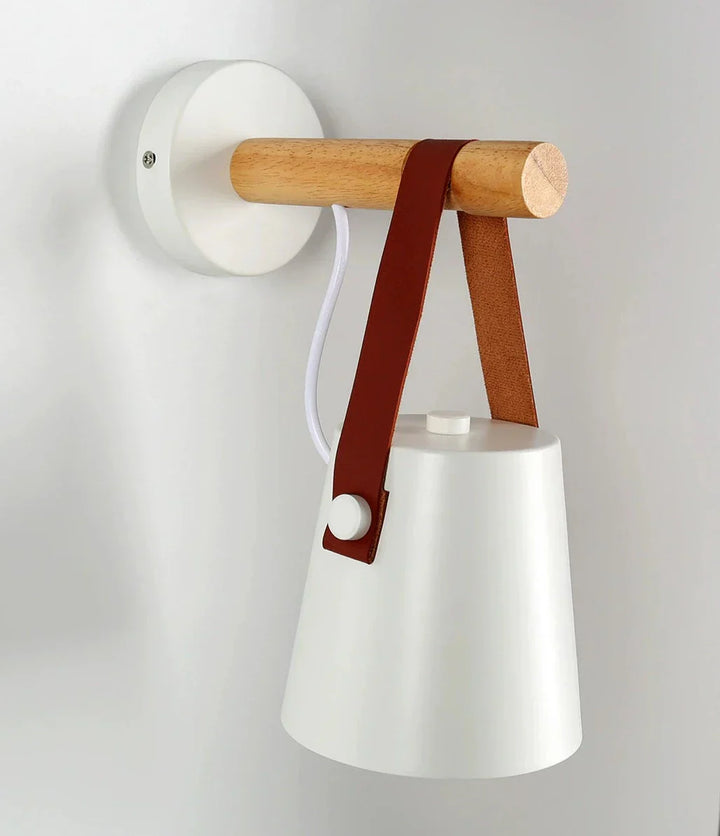 Tre Nordic Henge Vegglampe | Luvikno