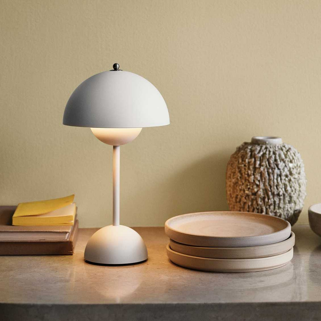 LunarGlow bordlampe - Dimbar LED-belysning for ethvert interiør Luvikno